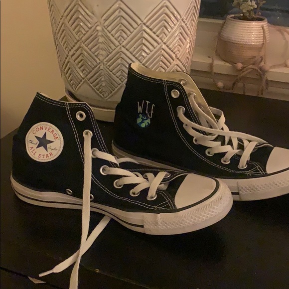 Custom wtf world converse - Picture 1 of 6